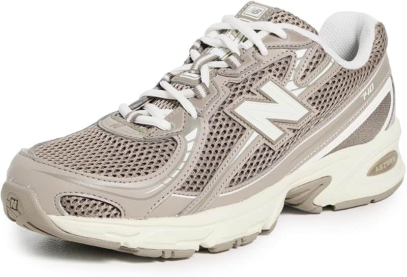 740 Sneakers