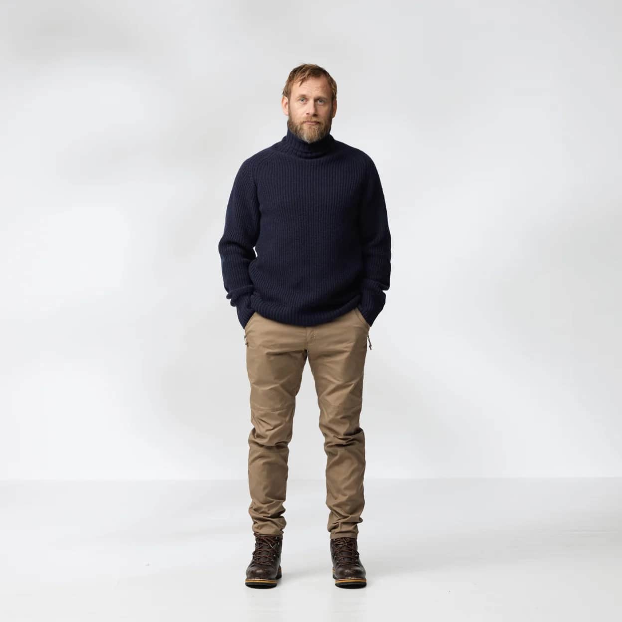 Ovik Knit Sweater M