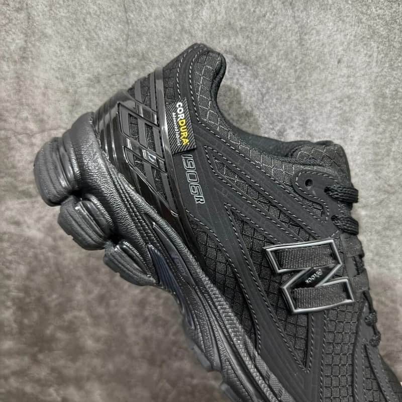1906 Men Running Shoe Athletic Sneaker