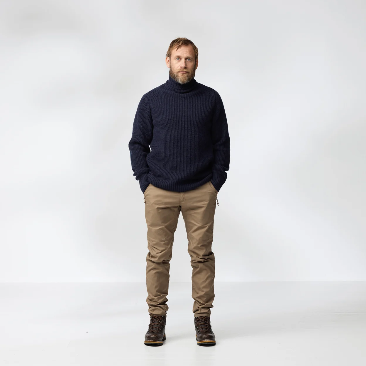 Ovik Knit Sweater M